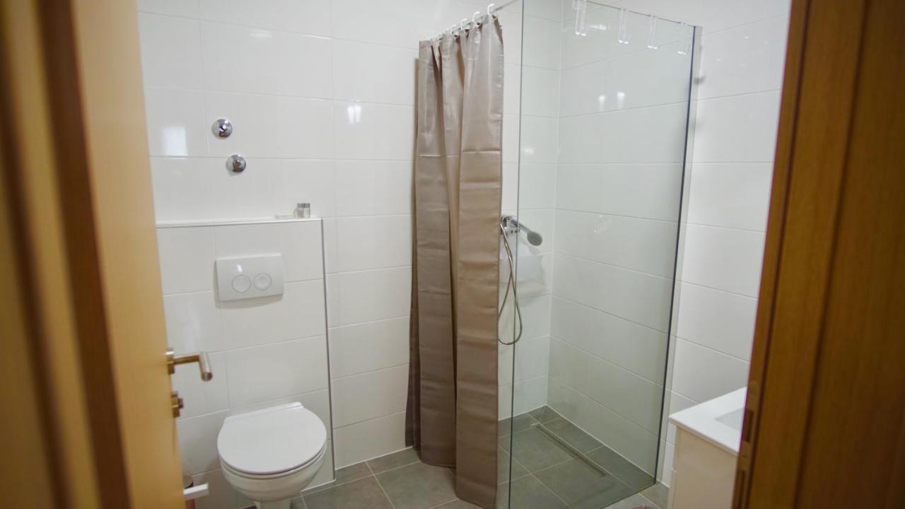 Apartments Victoria Трогір Екстер'єр фото