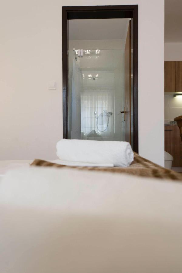 Apartments Victoria Трогір Екстер'єр фото