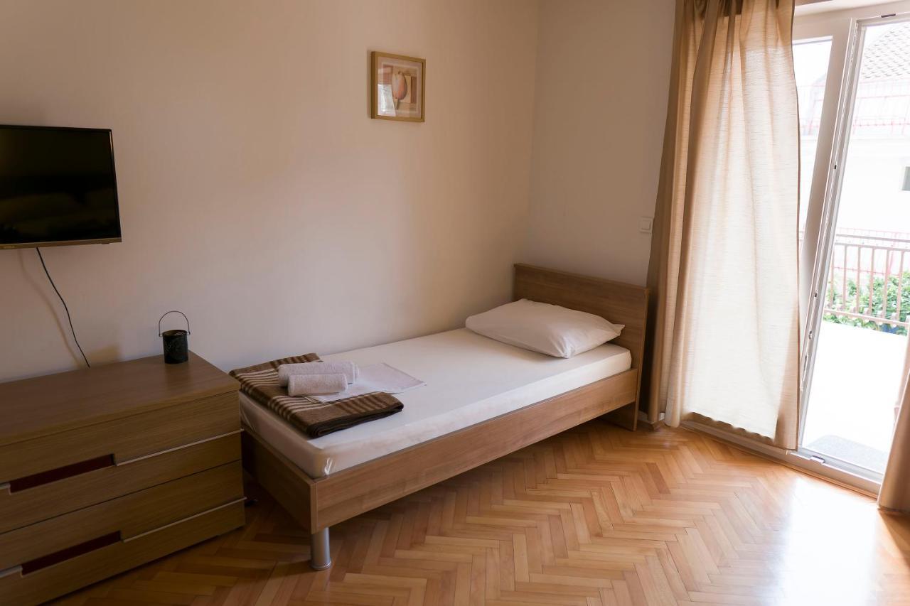 Apartments Victoria Трогір Екстер'єр фото