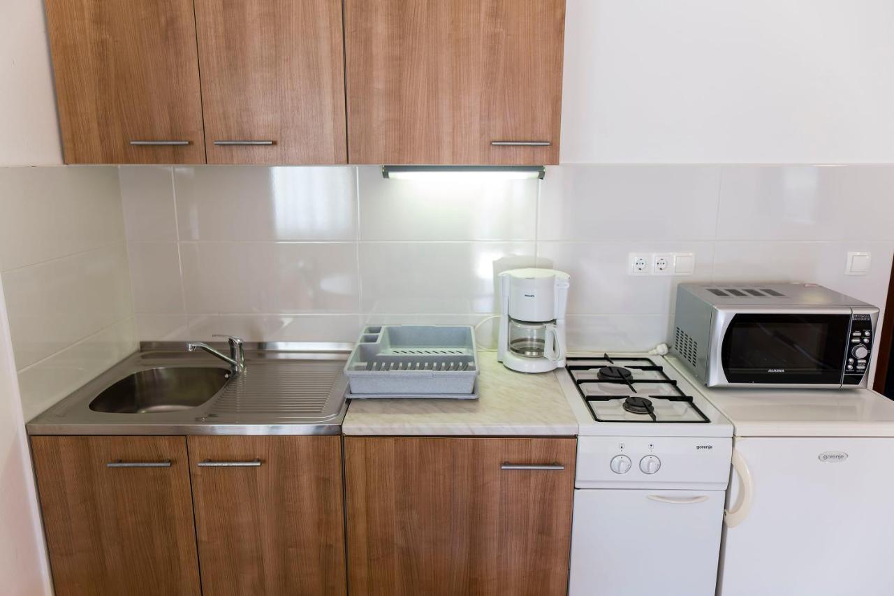 Apartments Victoria Трогір Екстер'єр фото