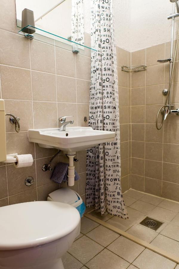 Apartments Victoria Трогір Екстер'єр фото